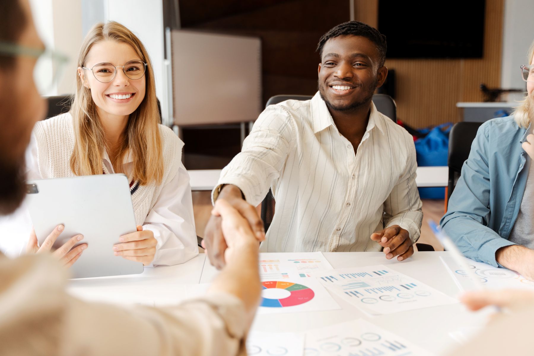 Développement de crm sur mesure IA, automatisations et efficacité